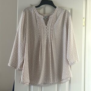 Women’s Croft & Barrow Splitneck Pintuck Blouse - XL - Beige Geo Pattern